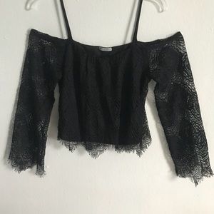 Black lace crop top 🔆